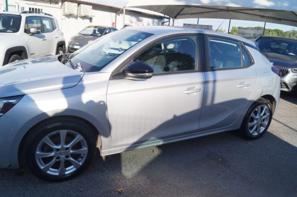Opel Corsa 1.2 Edition (2)