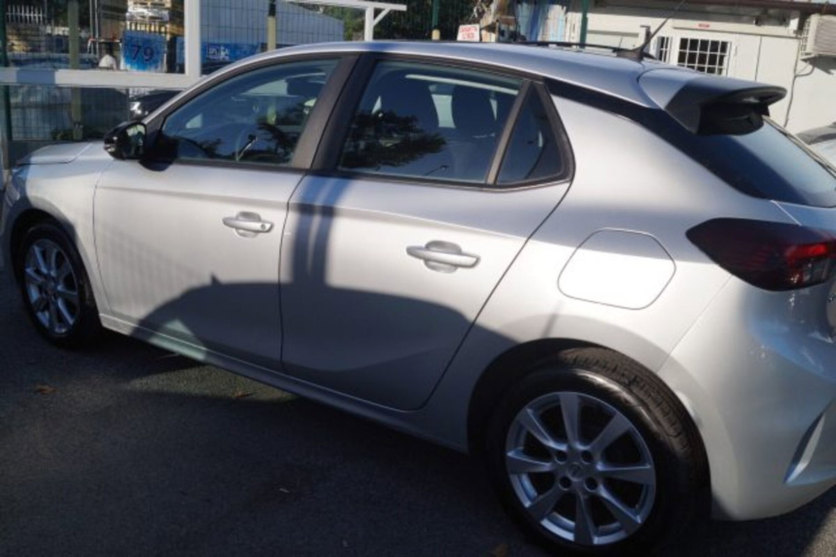Opel Corsa 1.2 Edition (6)