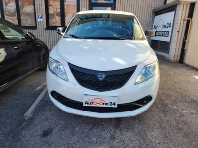 Lancia Ypsilon 1.2 69 CV 5 porte GPL Alberta Ferretti (2)