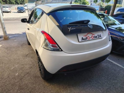 Lancia Ypsilon 1.2 69 CV 5 porte GPL Alberta Ferretti (7)