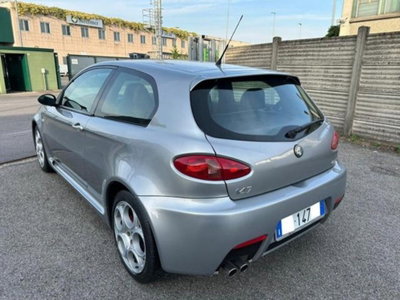 Alfa Romeo 147 3.2i V6 24V cat 3 porte GTA (3)