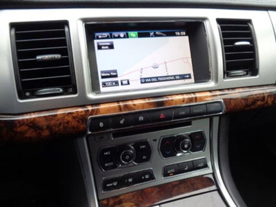 Jaguar XF Sportbrake 2.2 D 200 CV Premium Luxury (13)