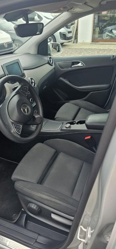 Mercedes-Benz Classe B 160 d Automatic Executive (10)