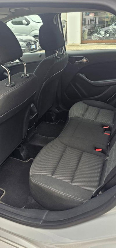 Mercedes-Benz Classe B 160 d Automatic Executive (15)