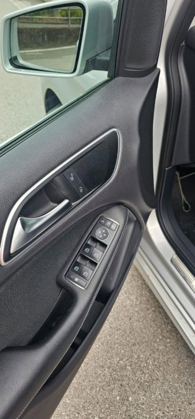 Mercedes-Benz Classe B 160 d Automatic Executive (9)