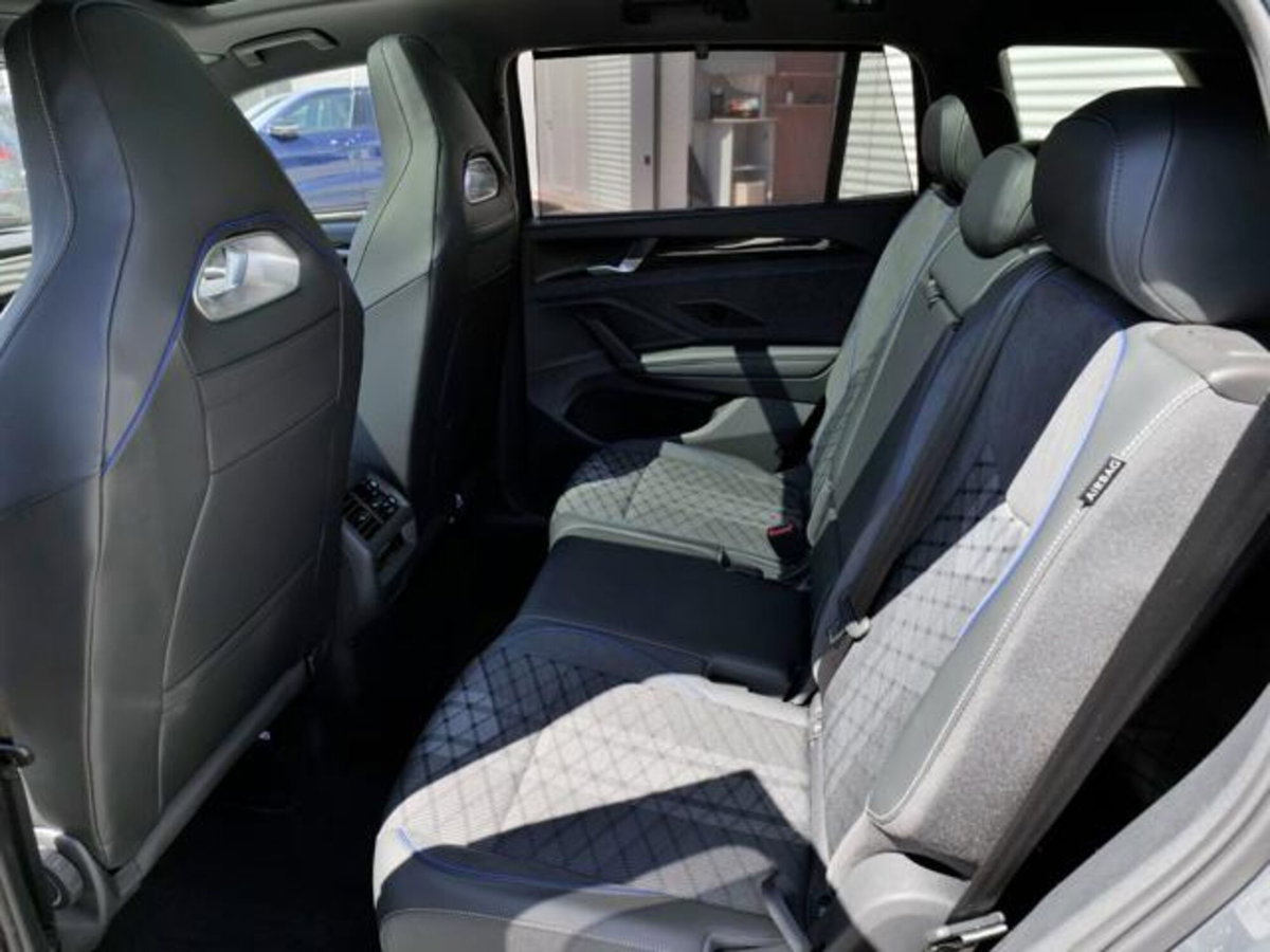 Volkswagen Tayron 2.0 tdi R-Line 150cv dsg 7p.ti (9)