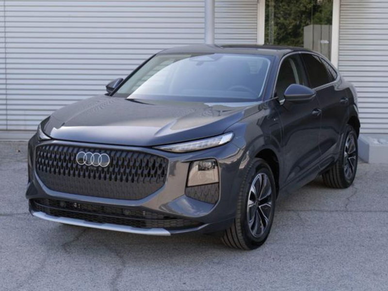 Audi Q3 Sportback 1.5 e-hybrid Business 272cv stronic