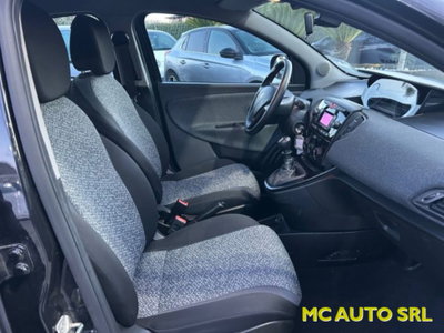 Lancia Ypsilon 1.0 FireFly 5 porte S&S Hybrid Gold Plus (9)
