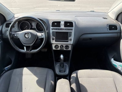 Volkswagen Polo 1.4 TDI 90 CV DSG 5p. Highline BlueMotion Technology (9)
