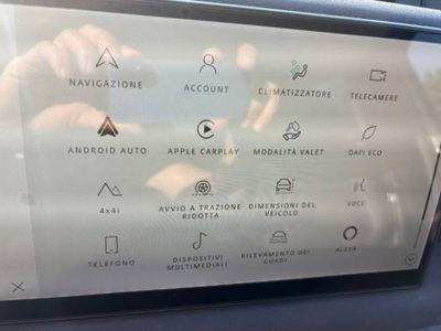 Land Rover Defender 110 3.0d i6 mhev X-Dynamic SE awd 200cv auto (13)