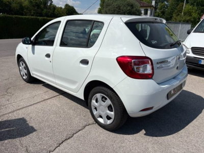 Dacia Sandero 1.2 75CV Ambiance (2)