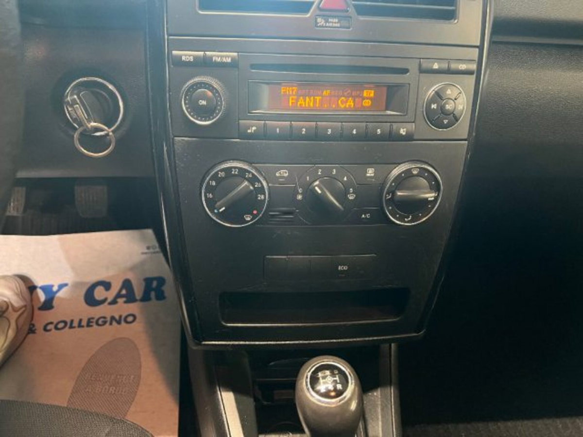 Mercedes-Benz Classe A 160 BlueEFFICIENCY Elegance (13)
