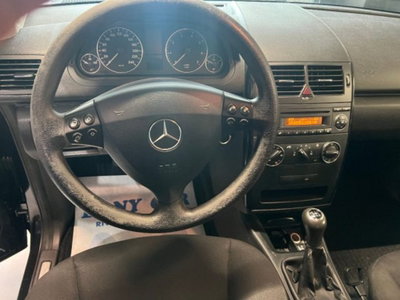 Mercedes-Benz Classe A 160 BlueEFFICIENCY Elegance (15)