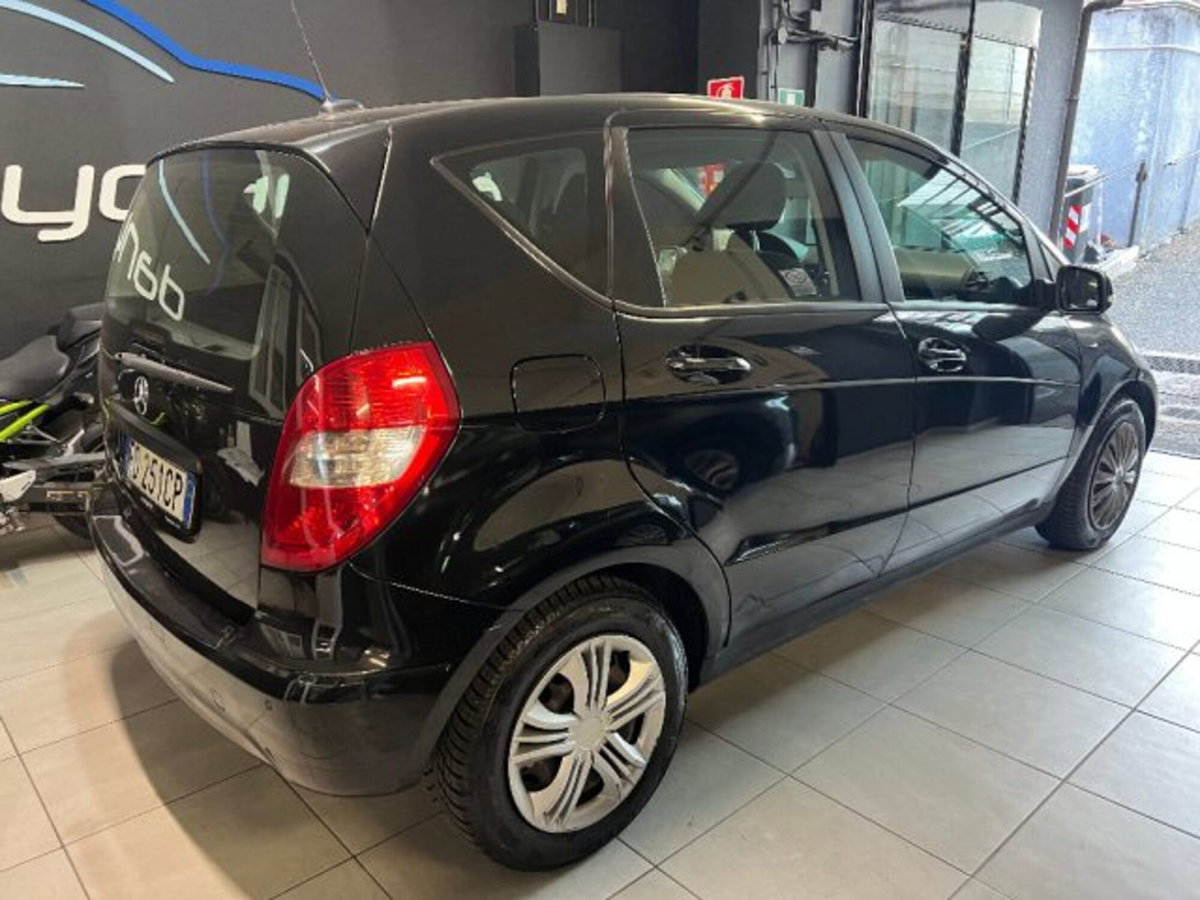 Mercedes-Benz Classe A 160 BlueEFFICIENCY Elegance (3)