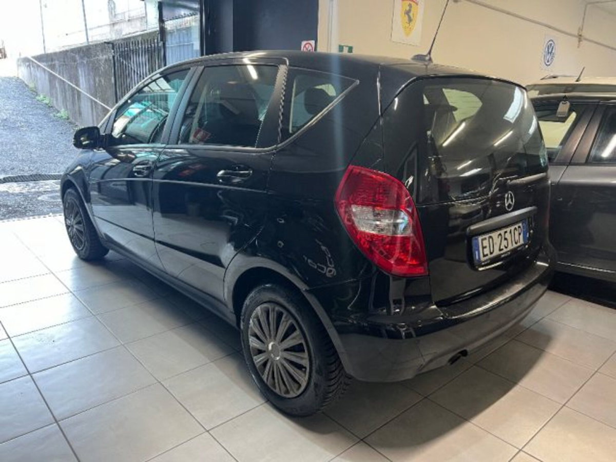 Mercedes-Benz Classe A 160 BlueEFFICIENCY Elegance (5)