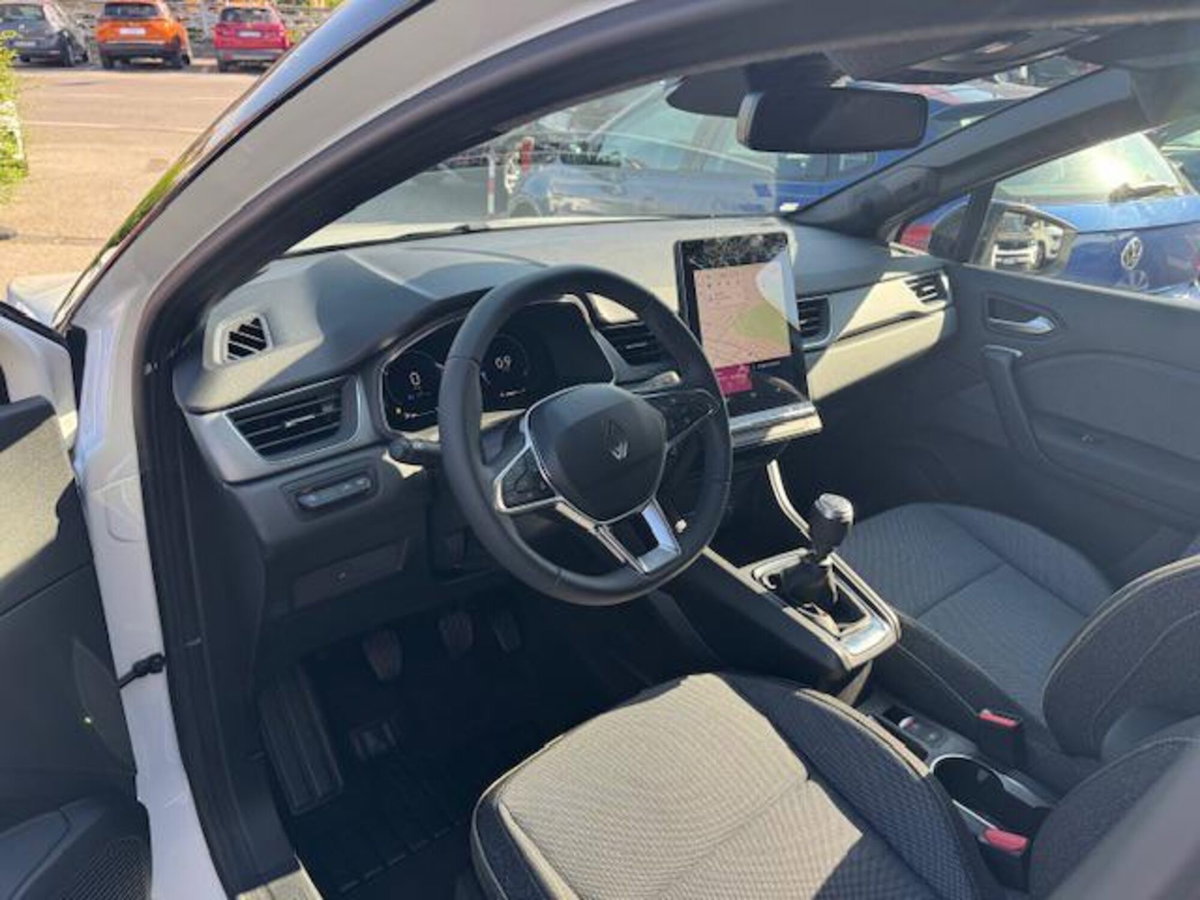 Renault Captur 1.2 eco-g Techno 120cv (5)