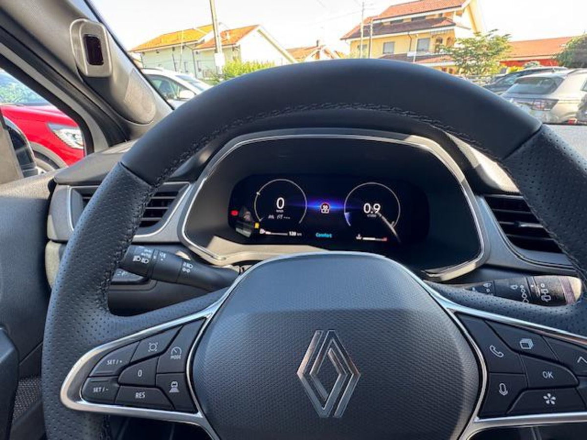 Renault Captur 1.2 eco-g Techno 120cv (9)