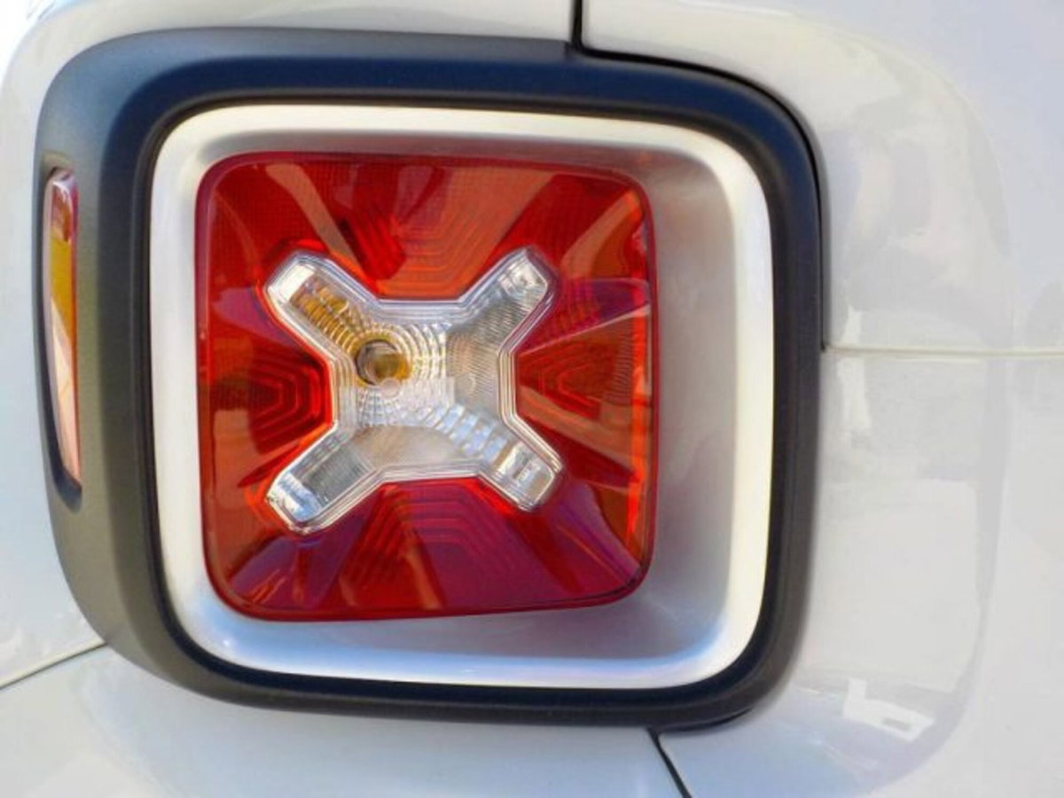 Jeep Renegade 1.6 Mjt 120 CV Limited (14)