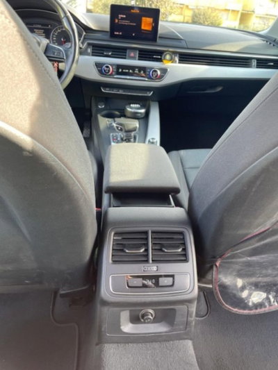 Audi A4 Avant 2.0 TDI 150 CV ultra S tronic (11)