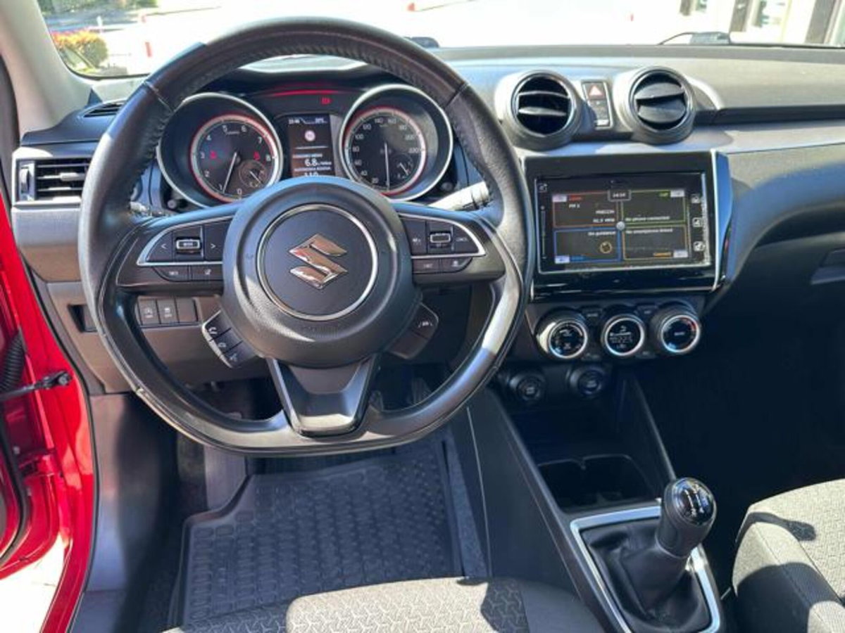 Suzuki Swift 1.2h Top 2wd (5)