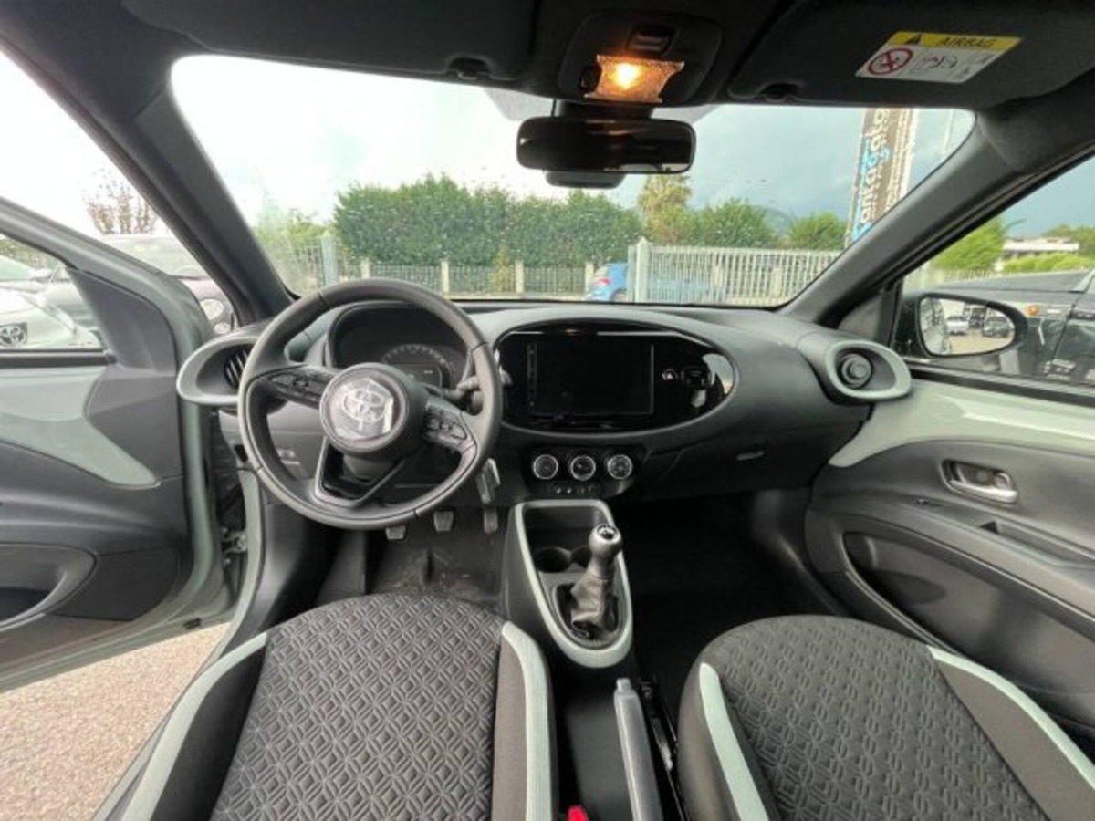 Toyota Aygo X 1.0 VVT-i 72 CV 5 porte Limited Air (10)