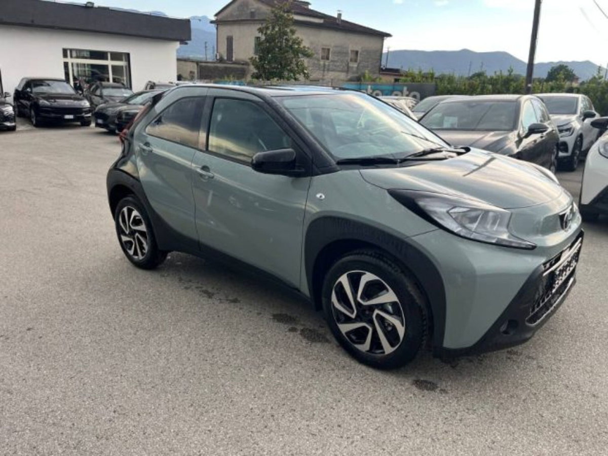 Toyota Aygo X 1.0 VVT-i 72 CV 5 porte Limited Air (3)
