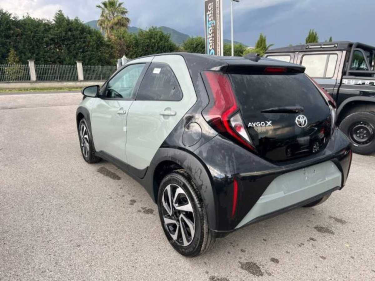 Toyota Aygo X 1.0 VVT-i 72 CV 5 porte Limited Air (5)