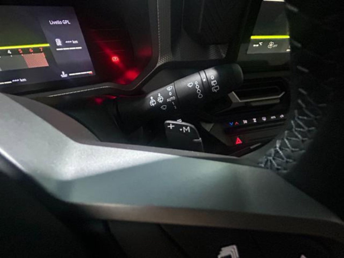 Dacia Duster 1.2 Eco-G Extreme 120cv (13)
