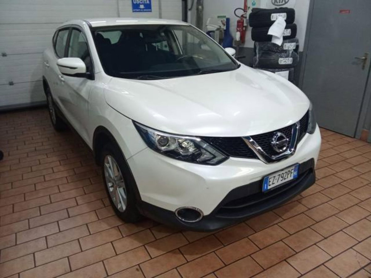 Nissan Qashqai 1.5 dCi Acenta (2)