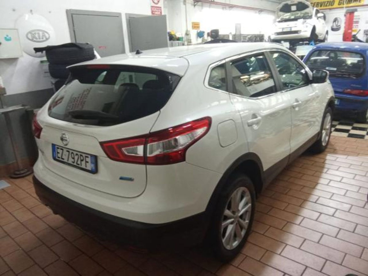 Nissan Qashqai 1.5 dCi Acenta (4)