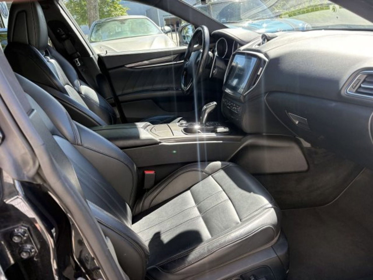 Maserati Ghibli Ghibli V6 Diesel Gransport (11)