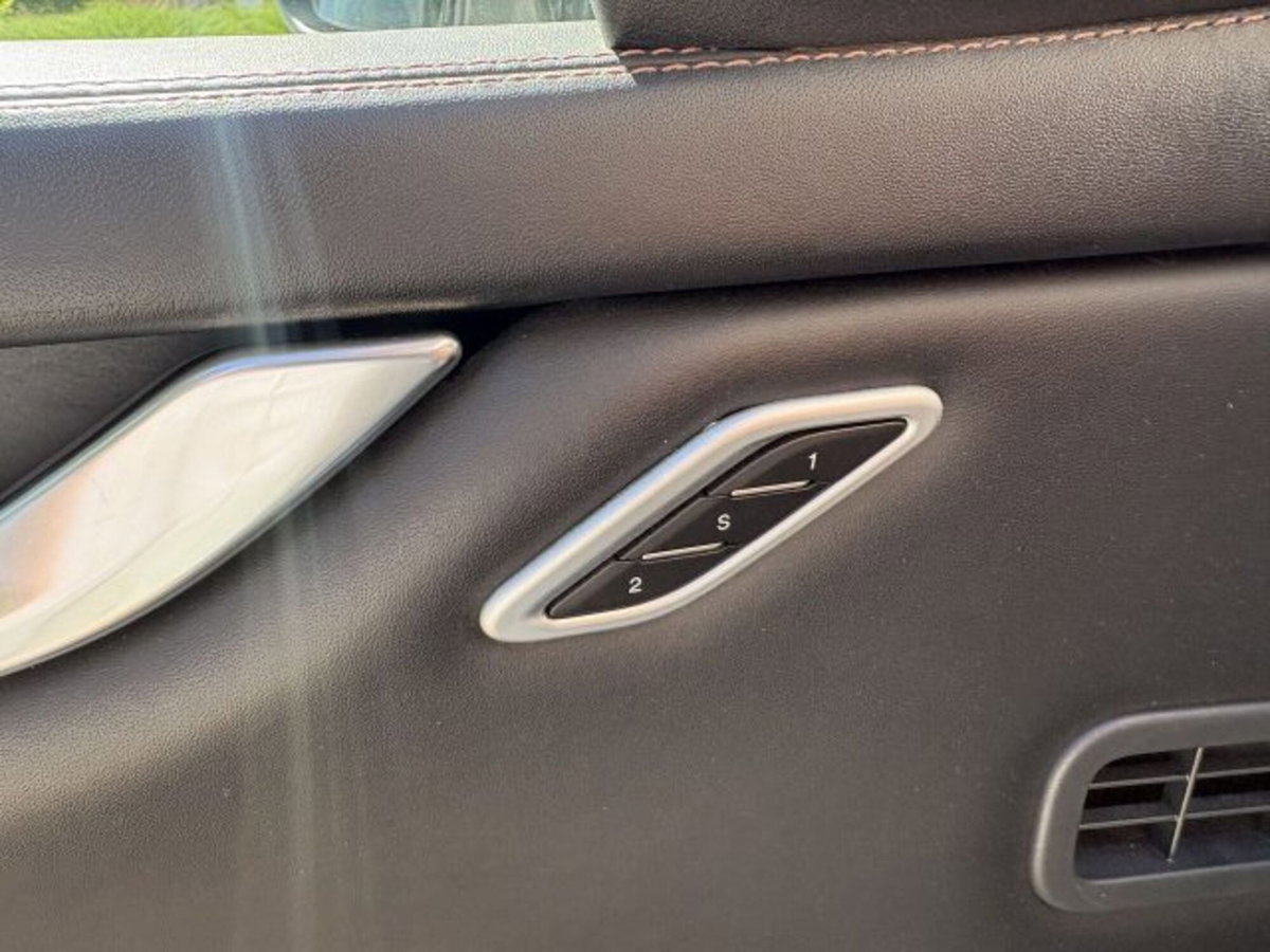 Maserati Ghibli Ghibli V6 Diesel Gransport (14)
