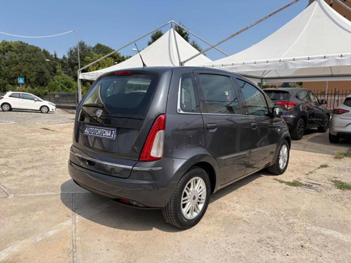 Lancia Musa 1.4 16V Oro (4)