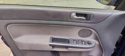 Volkswagen Golf Plus 1.4 TSI Highline (10)