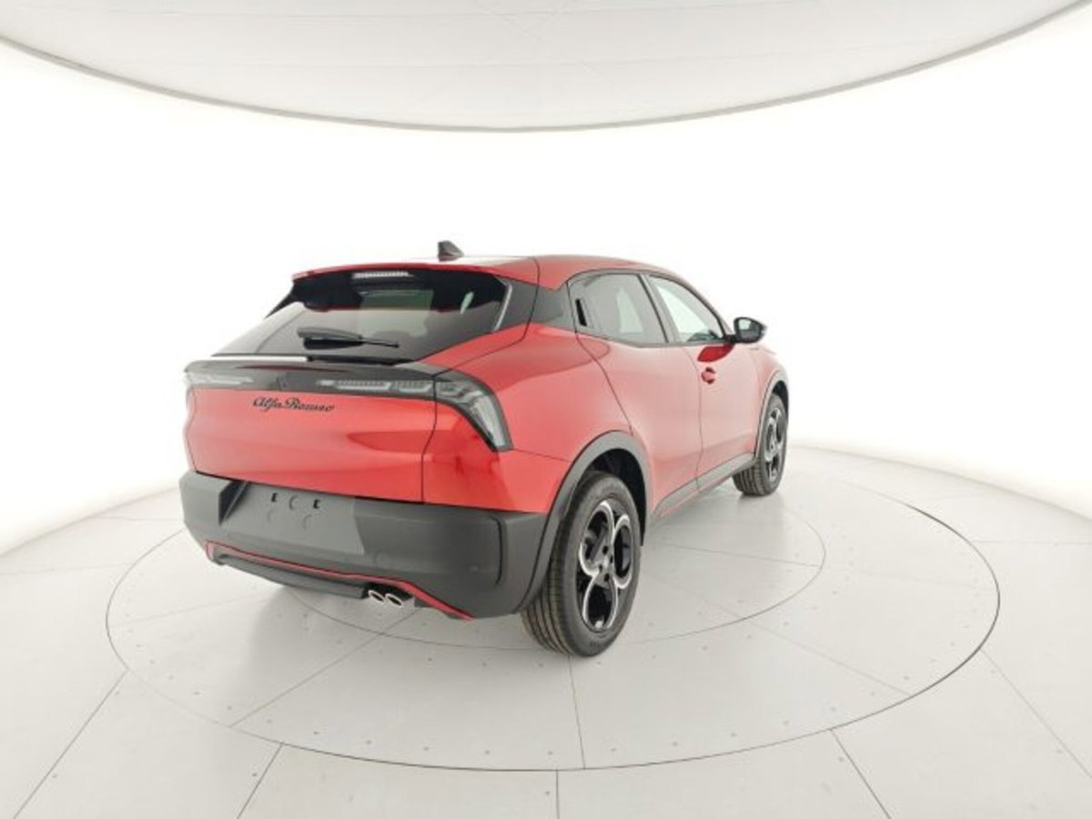 Alfa Romeo Junior 1.2 ibrida 145cv edct6 (4)