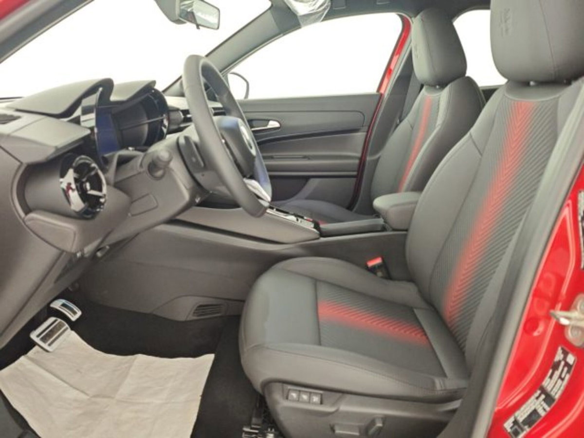 Alfa Romeo Junior 1.2 ibrida 145cv edct6 (6)