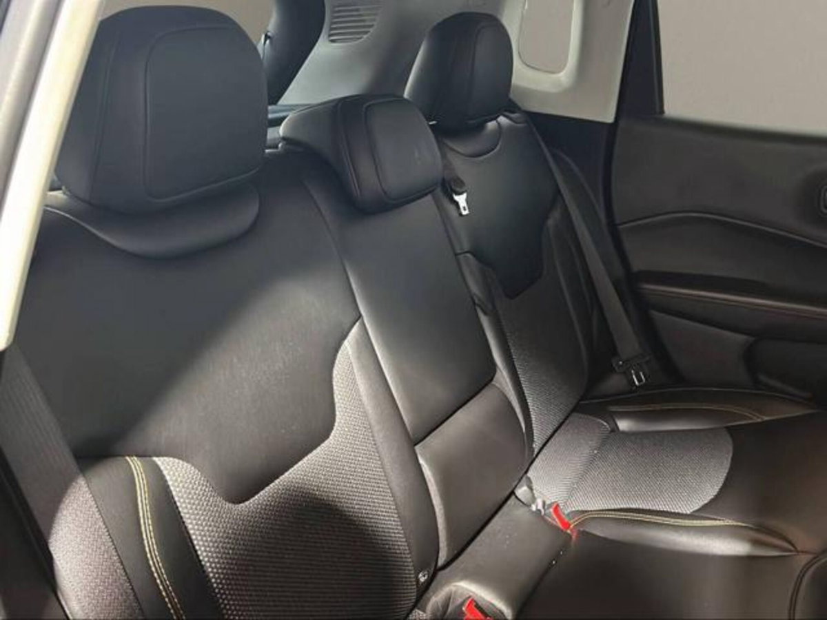 Jeep Compass 2.0 Multijet II aut. 4WD Limited (13)