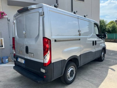 Iveco Daily Furgone 33S11V 2.3 HPT PC-TN Furgone (4)