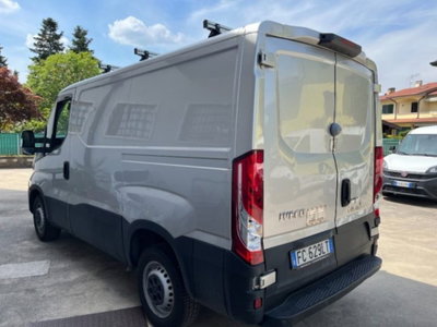 Iveco Daily Furgone 33S11V 2.3 HPT PC-TN Furgone (6)