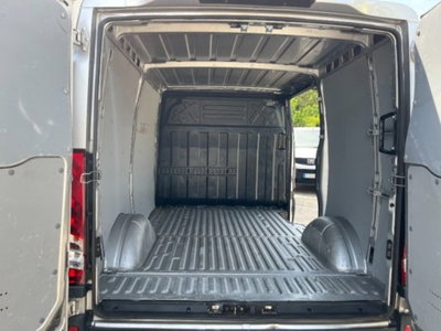 Iveco Daily Furgone 33S11V 2.3 HPT PC-TN Furgone (7)