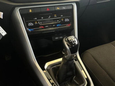Volkswagen T-Roc 1.0 tsi Edition 110cv (14)