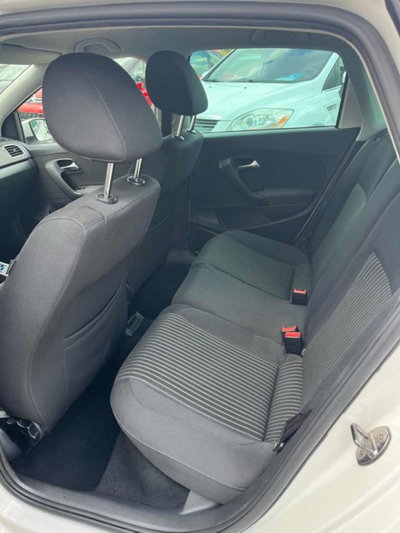 Volkswagen Polo 1.2 TSI 5 porte Highline (12)