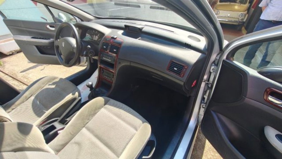 Peugeot 307 16V 5p. XT (11)