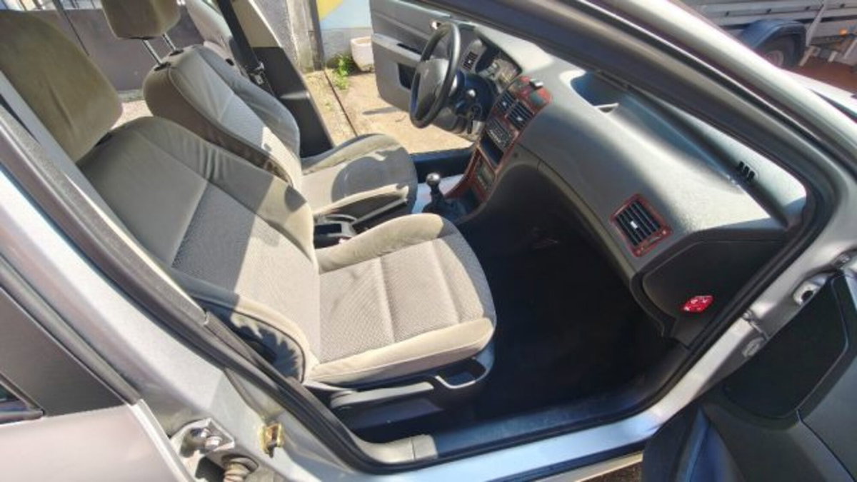Peugeot 307 16V 5p. XT (12)