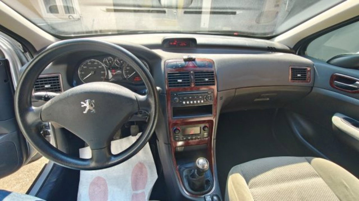 Peugeot 307 16V 5p. XT (18)