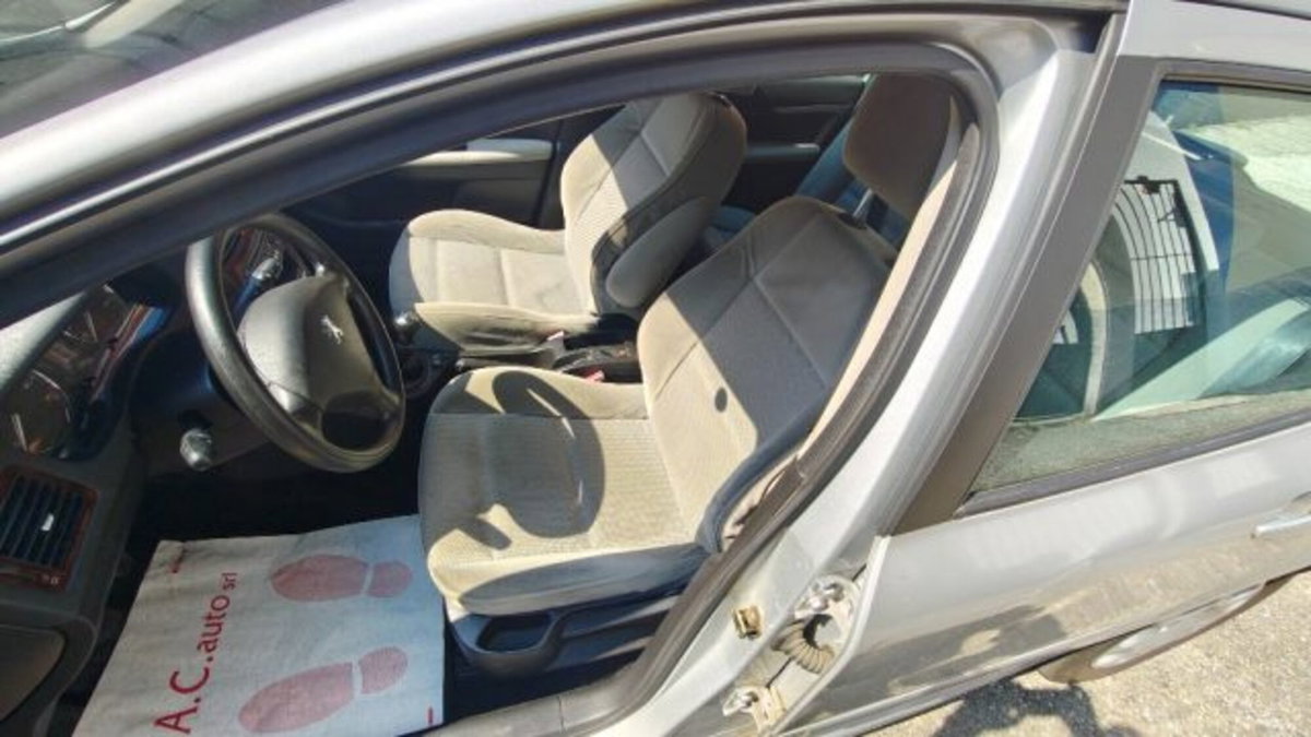 Peugeot 307 16V 5p. XT (7)