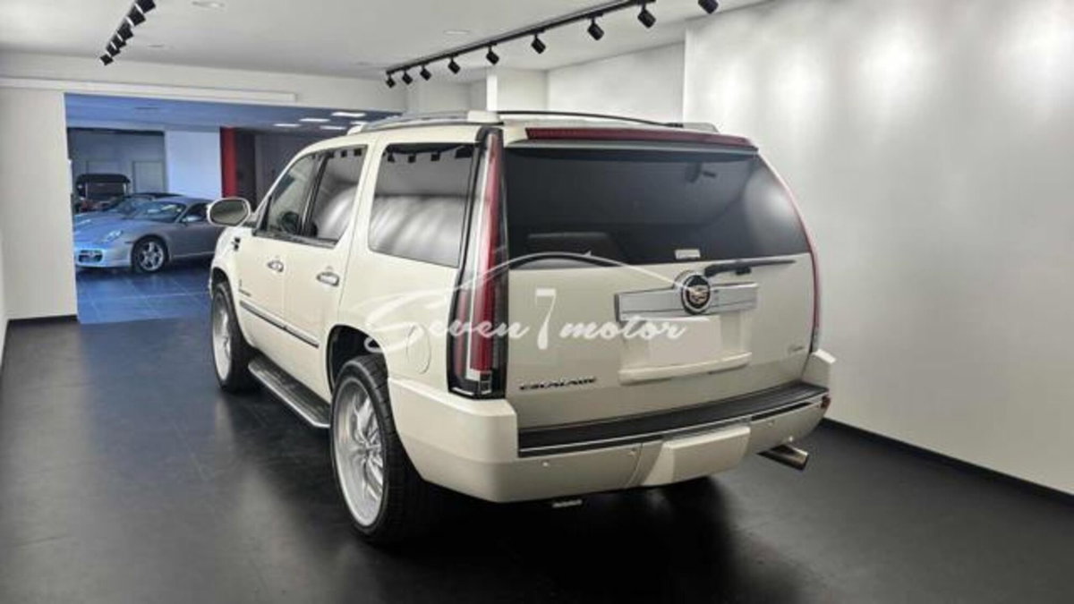 Cadillac Escalade 6.2 V8 aut. Sport Luxury (4)