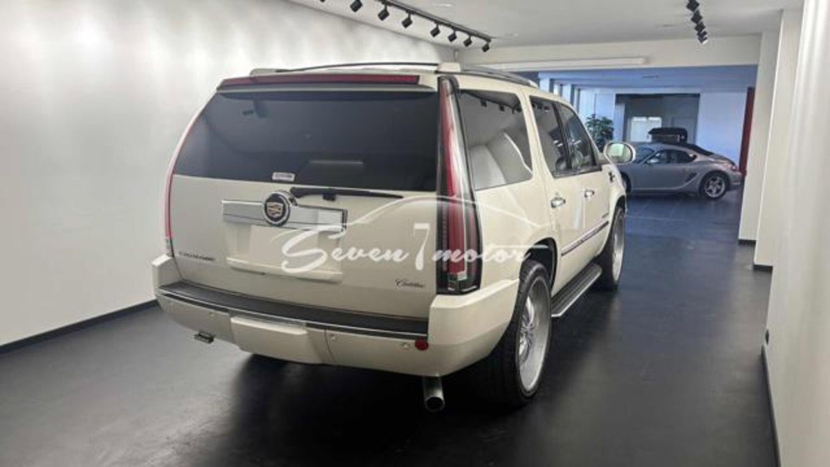 Cadillac Escalade 6.2 V8 aut. Sport Luxury (6)