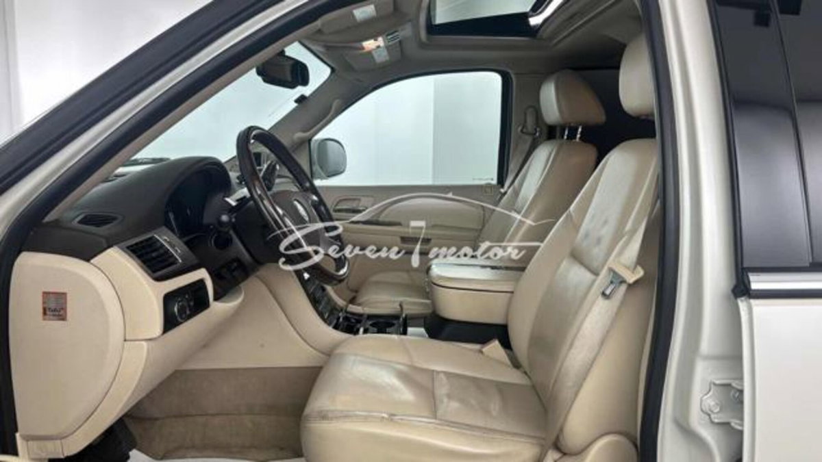 Cadillac Escalade 6.2 V8 aut. Sport Luxury (8)