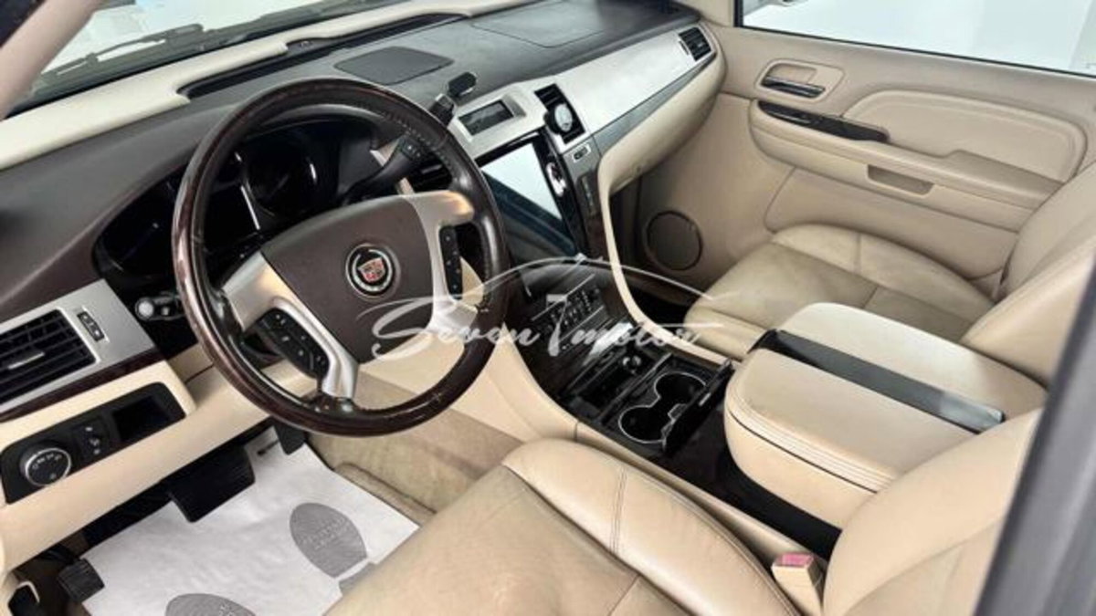 Cadillac Escalade 6.2 V8 aut. Sport Luxury (9)